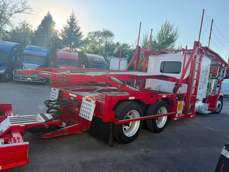 2022 Peterbilt 389 + Cottrell CX09 80' car hauler package for sale in Chicago IL - photo 12