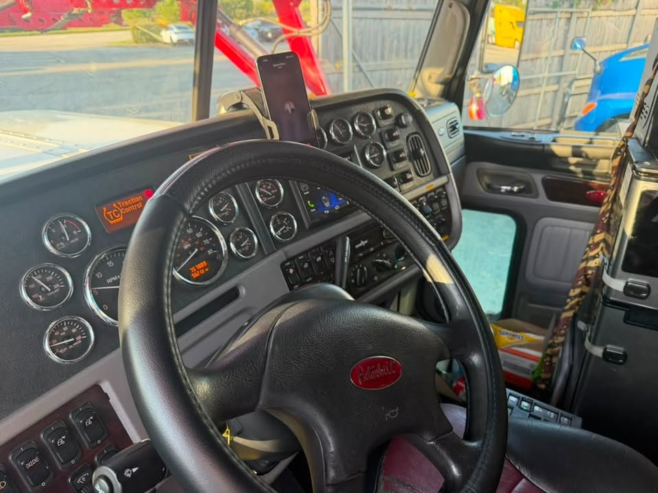 2022 Peterbilt 389 + Cottrell CX09 80' car hauler package for sale in Chicago IL - photo 17