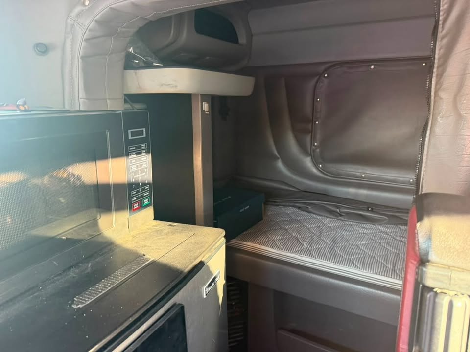 2022 Peterbilt 389 + Cottrell CX09 80' car hauler package for sale in Chicago IL - photo 18