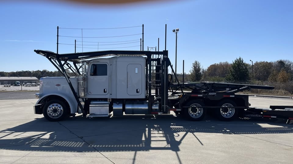 2022 Peterbilt 389 + 2022 Cottrell CX-09LSFA for Sale – $194,500 in Chicago, IL