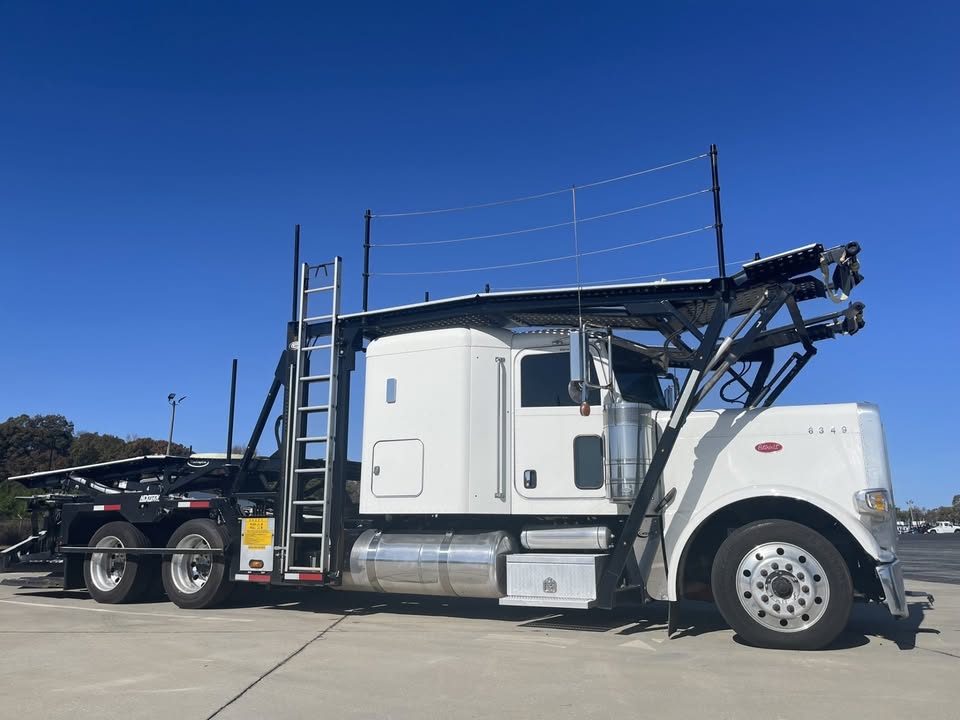 2022 Peterbilt 389 + 2022 Cottrell CX-09LSFA for Sale – $194,500 in Chicago, IL – photo 2
