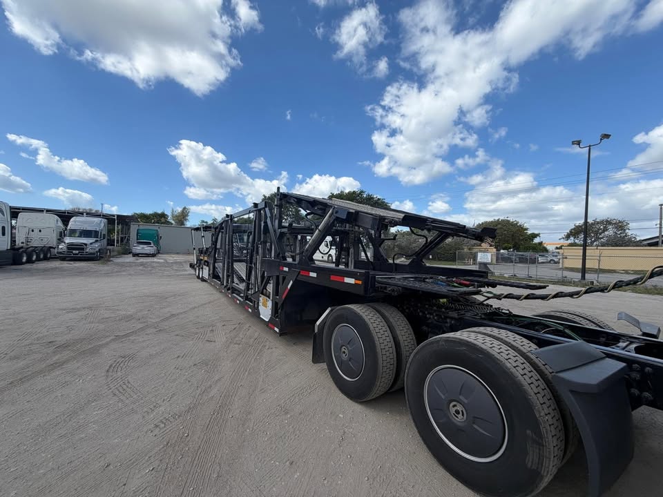 2018 Cottrell 5309 53' for Sale in Pompano Beach, FL