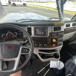 2025 Peterbilt 589 & 2026 Cottrell CX-09LSFA Package for Sale – $399,999 in New York, NY – photo 2