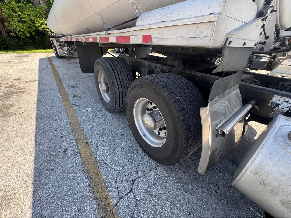 2019 Kenworth T880 day cab heavy hauler truck for sale in Fort Lauderdale FL – photo 6